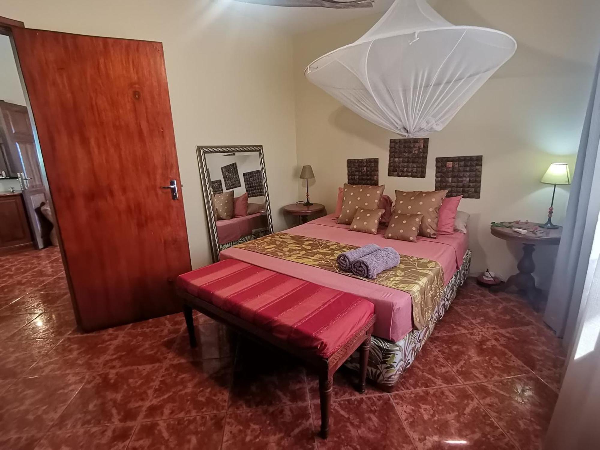 Modern Apartment/3Bedrooms/2Bathrooms/Rooftop/Jacuzzi Pointe aux Sable ภายนอก รูปภาพ